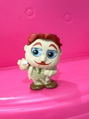 Disney DoorableCream and Brown Cartoon Figure Toy - Pink Series